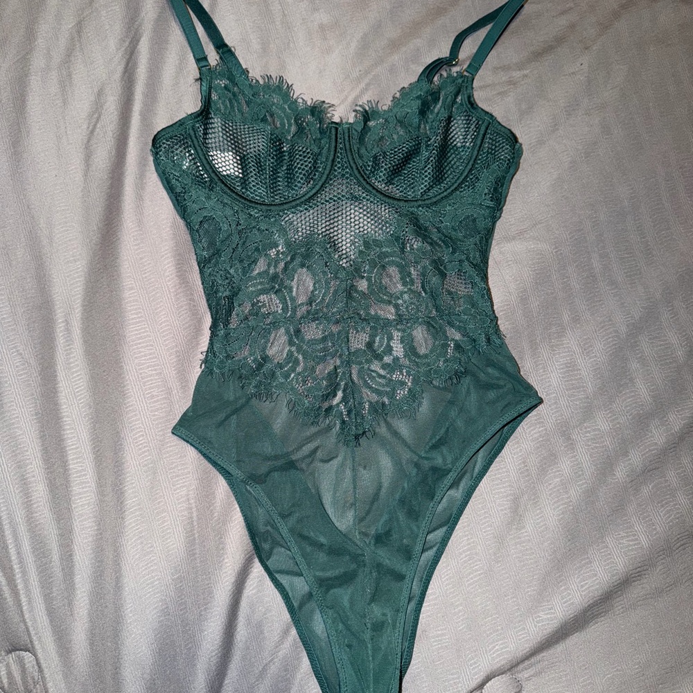 House of CB Emerald Green Lace Open Back Bodysuit